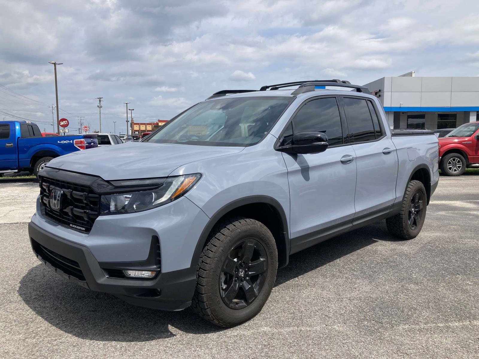 Used 2024 Honda Ridgeline Black Edition image 5