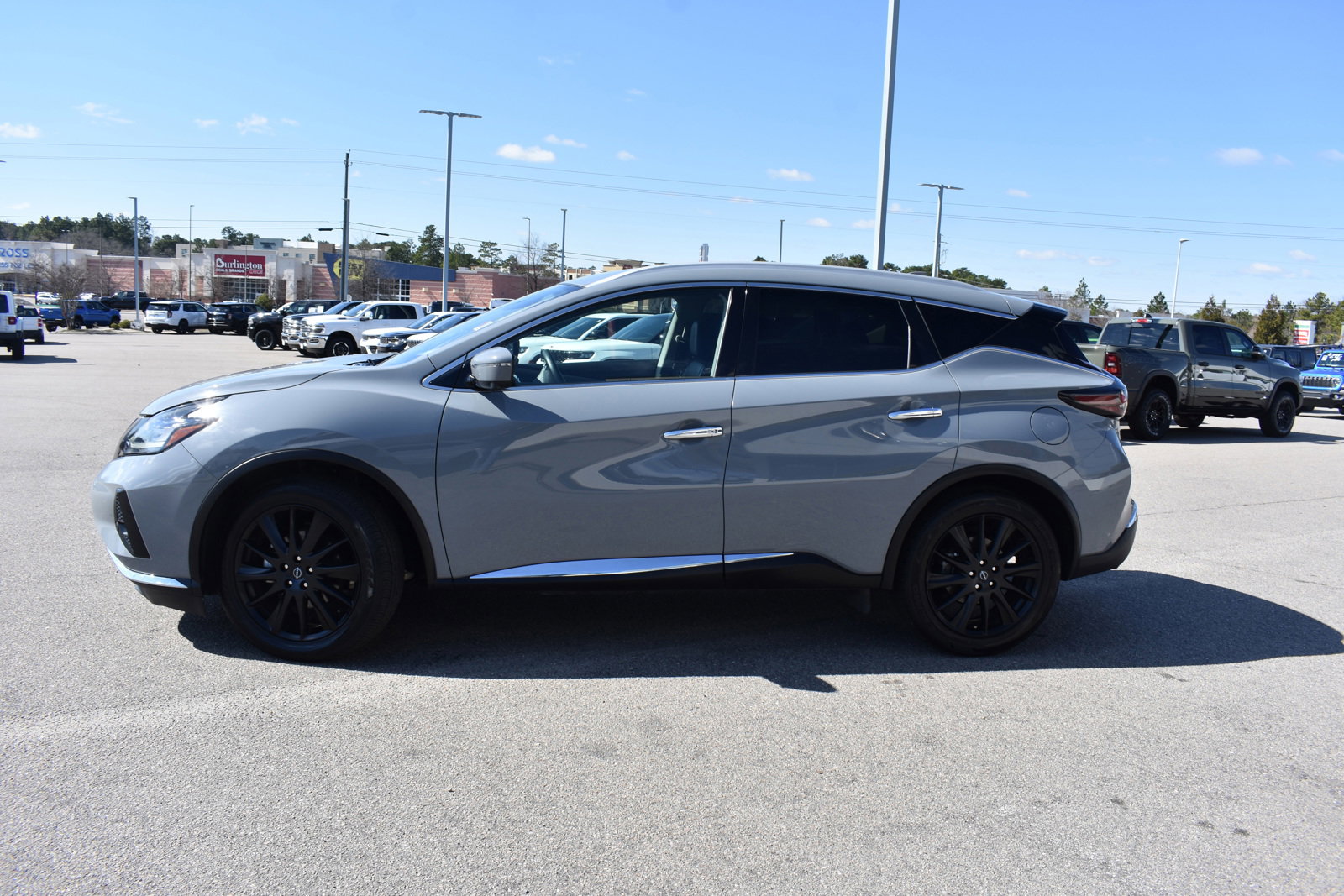 Used 2023 Nissan Murano SL image 6
