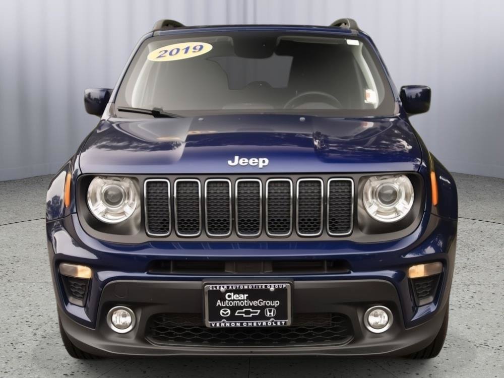 Used 2019 Jeep Renegade Latitude w/ Safety & Security Group II AWD/4WD image 18