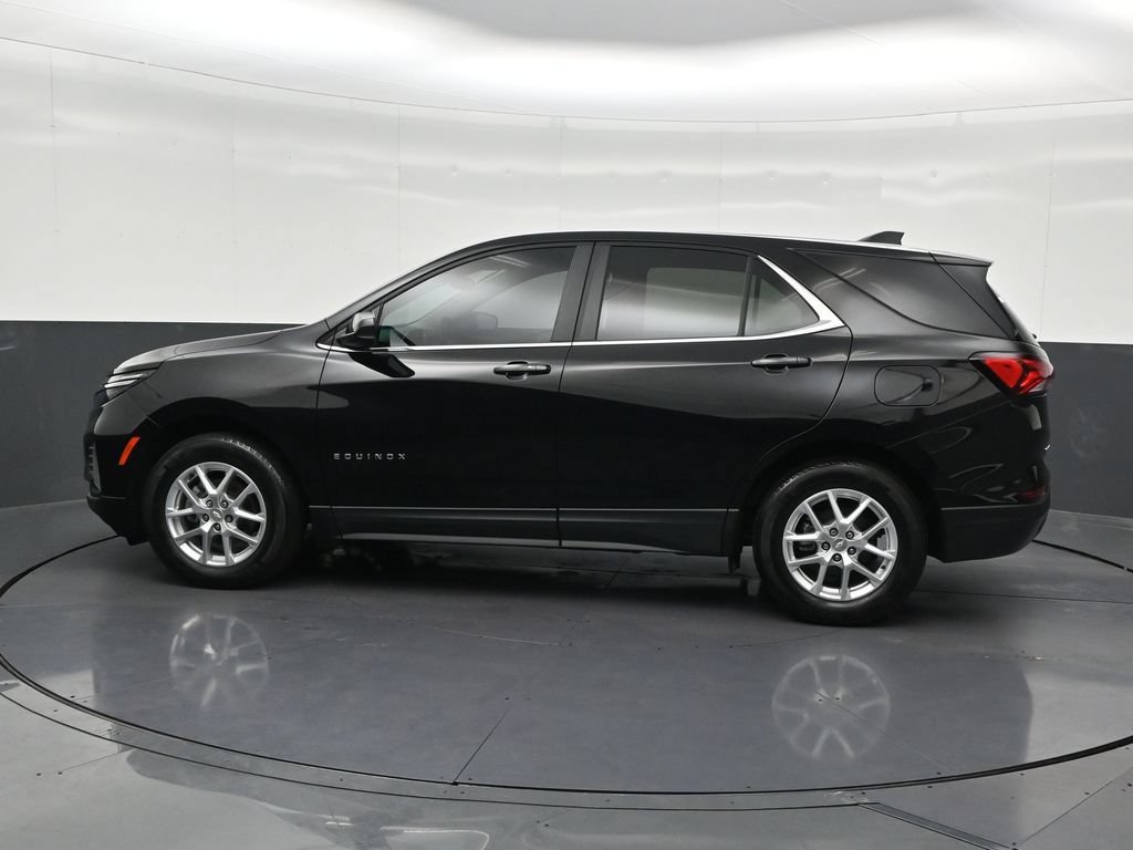 Used 2023 Chevrolet Equinox LT FWD image 2