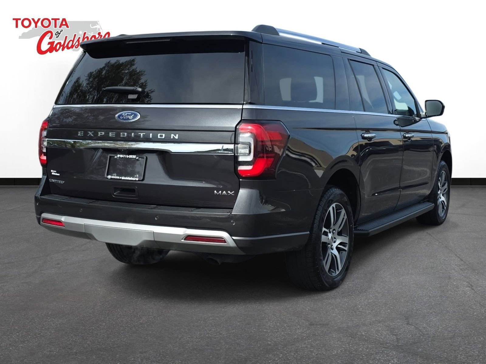 Used 2024 Ford Expedition Max Limited image 5