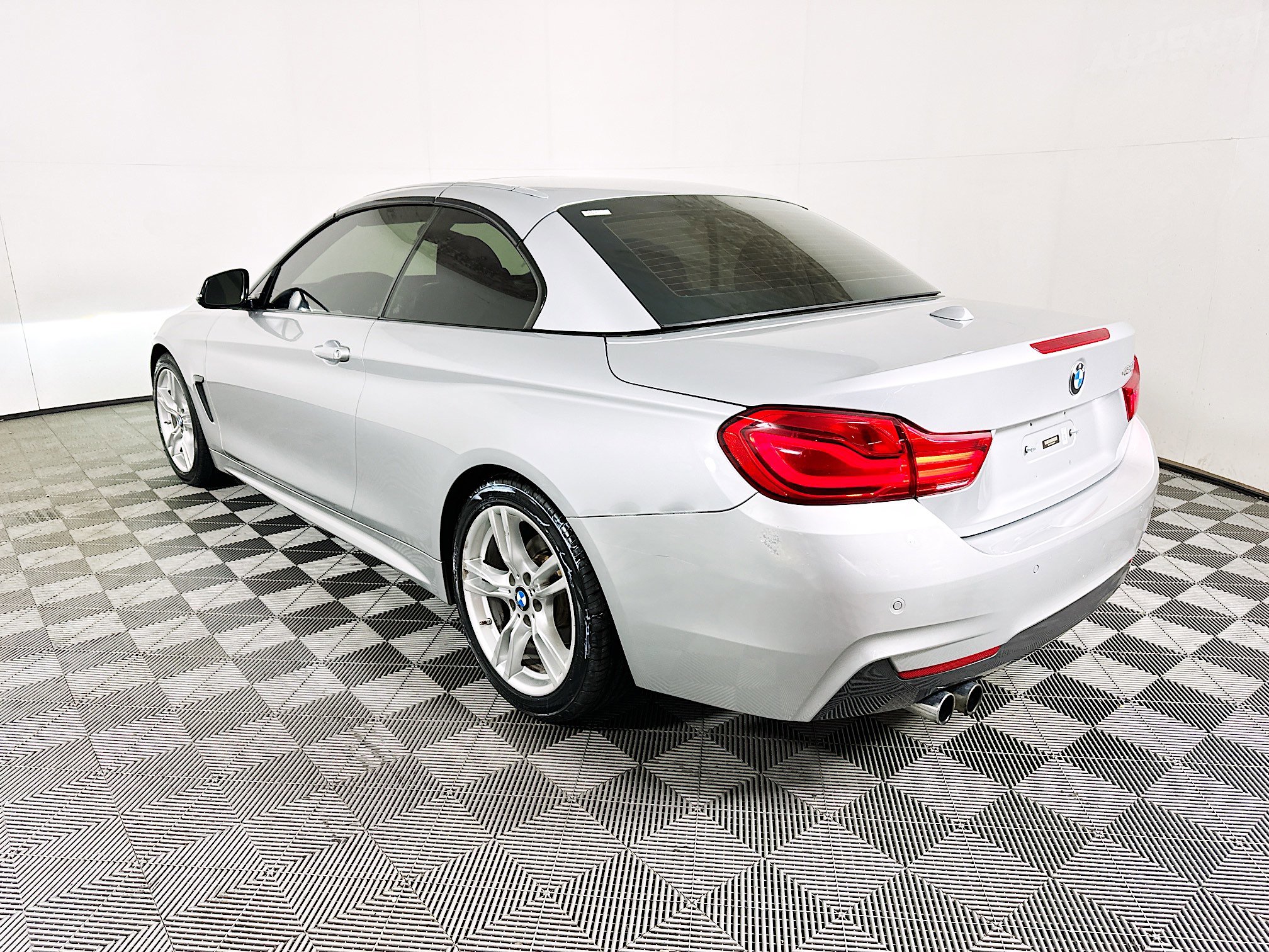 Used 2018 BMW 430i Convertible RWD image 5