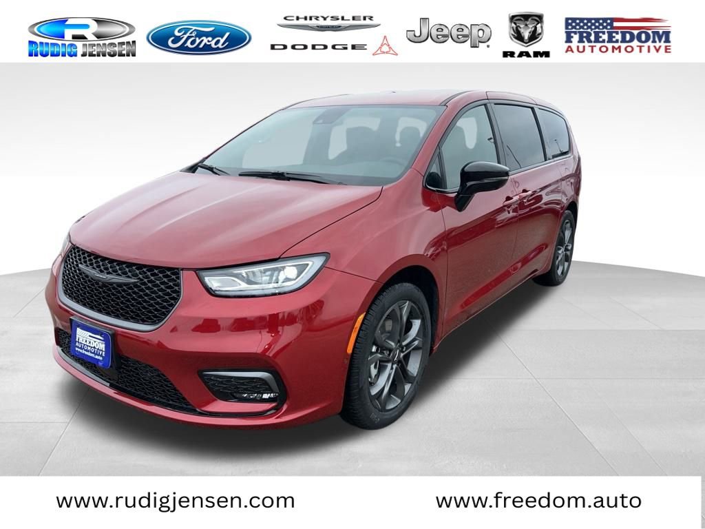 New 2026 Chrysler Pacifica Select image 1