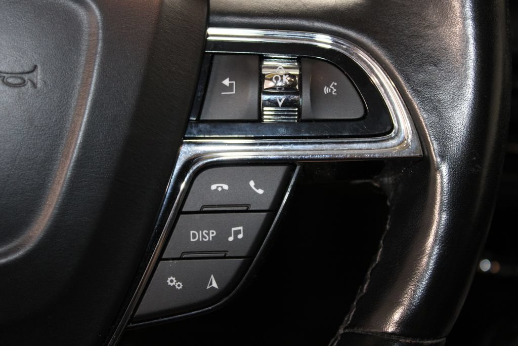 Used 2022 Lincoln Nautilus Reserve AWD/4WD image 38