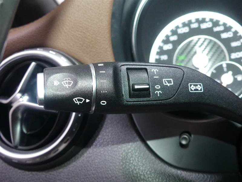 Used 2015 Mercedes-Benz GLA 45 AMG 4MATIC image 34