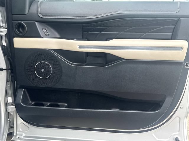 Used 2019 Ford Expedition Max Platinum RWD image 23