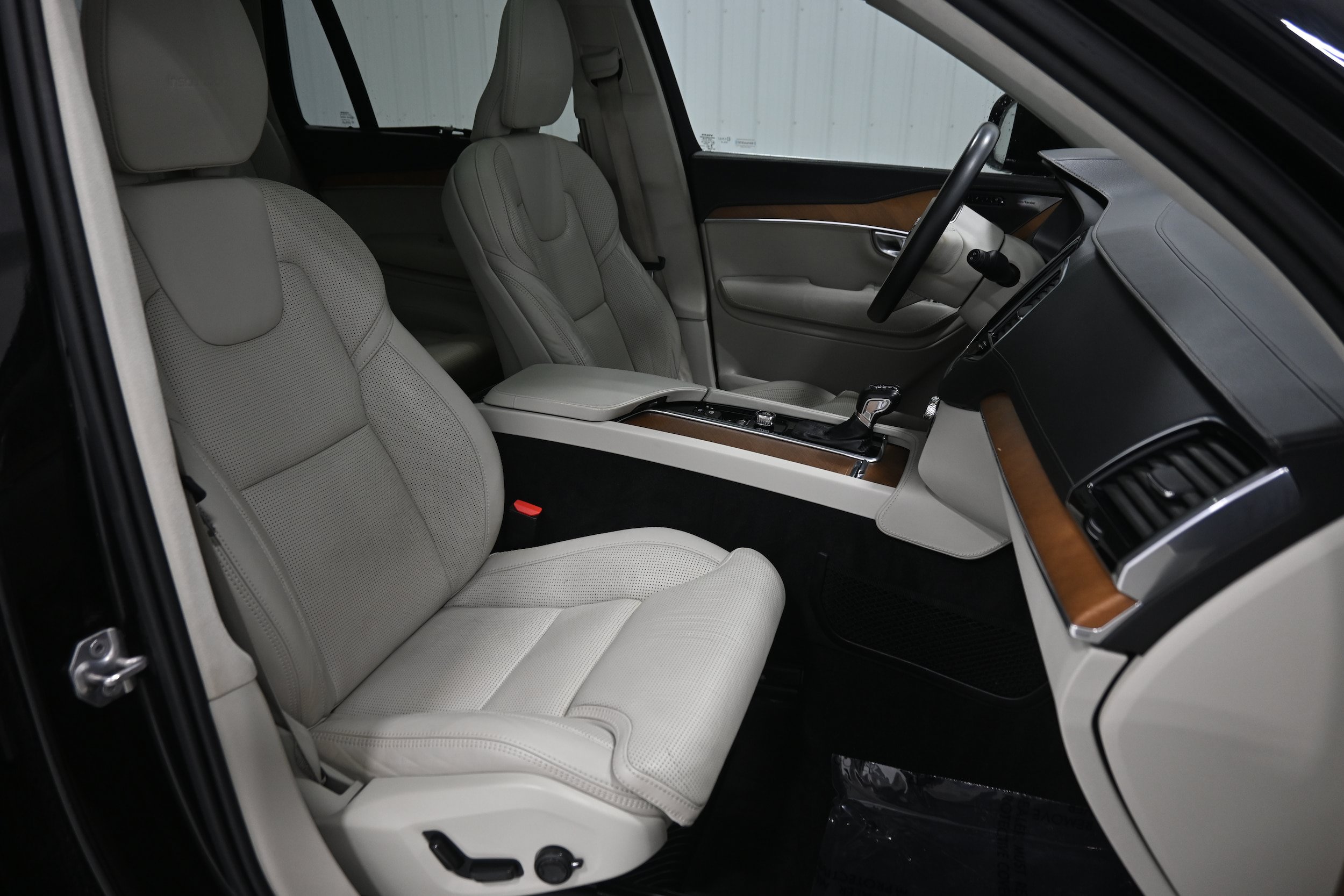 Used 2019 Volvo XC90 T6 Inscription w/ Luxury Package AWD/4WD image 28