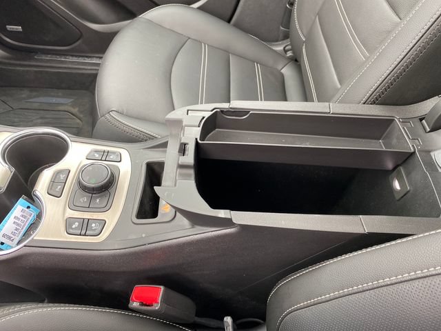 Certified 2024 GMC Terrain Denali w/ Black Diamond Edition AWD/4WD image 16