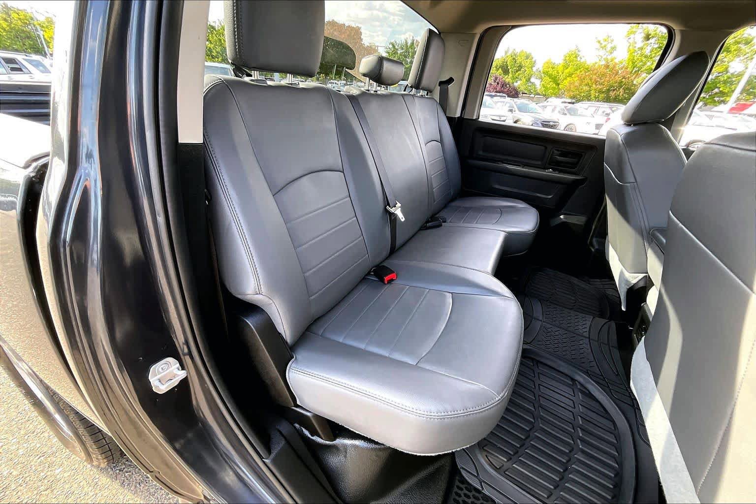 Used 2019 RAM 1500 Tradesman w/ Chrome Appearance Group RWD image 19