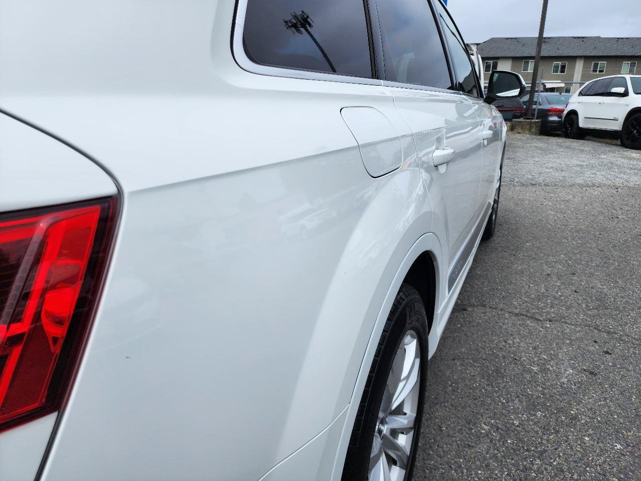 Used 2017 Audi Q7 3.0T Premium AWD/4WD image 41