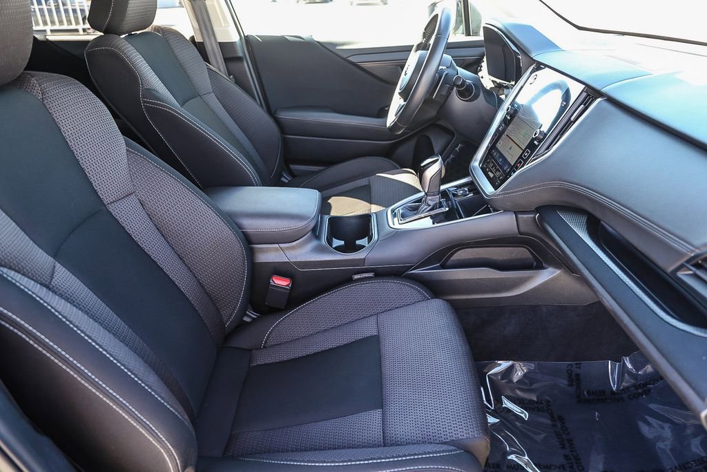 Used 2025 Subaru Outback Premium image 17
