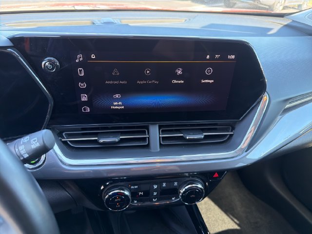 Used 2024 Chevrolet Trax ACTIV w/ Sunroof Package FWD image 20