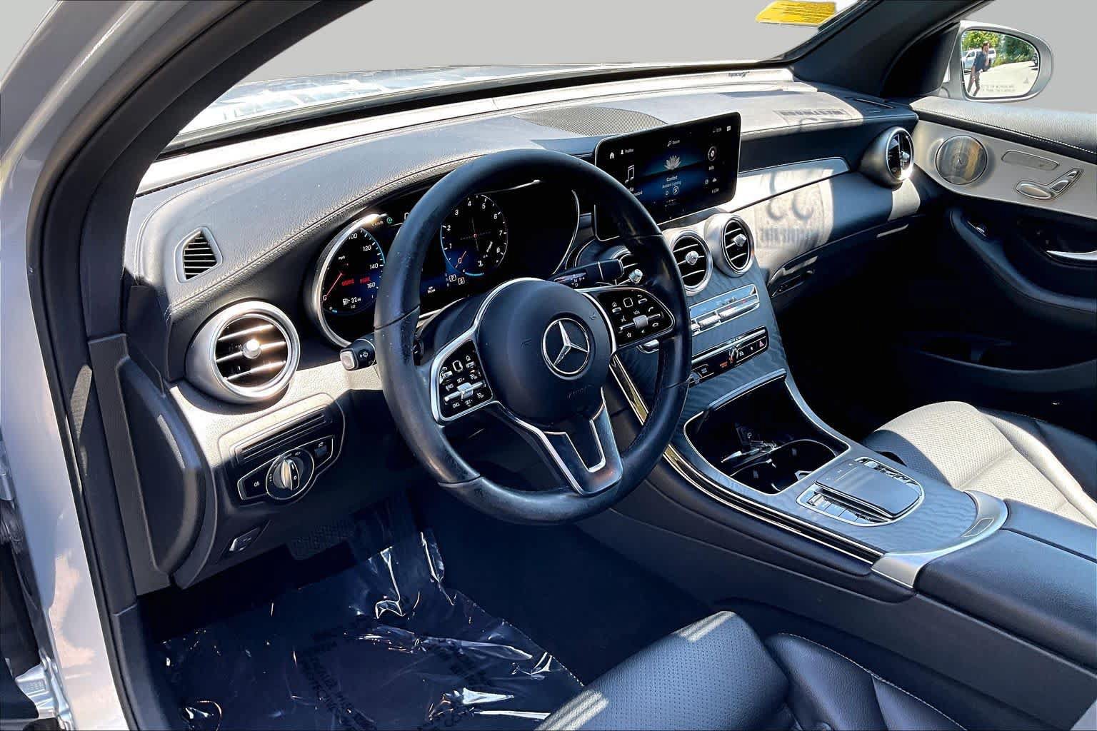 Used 2023 Mercedes-Benz GLC 300 4MATIC Coupe image 18