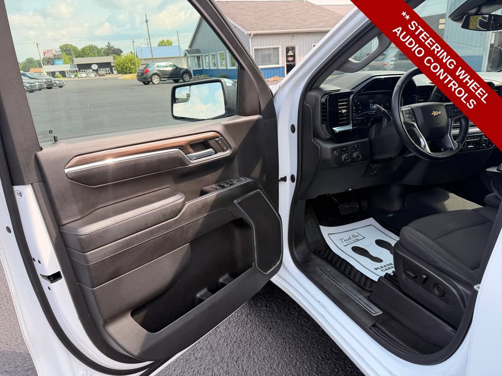 Used 2024 Chevrolet Silverado 1500 LT AWD/4WD image 14