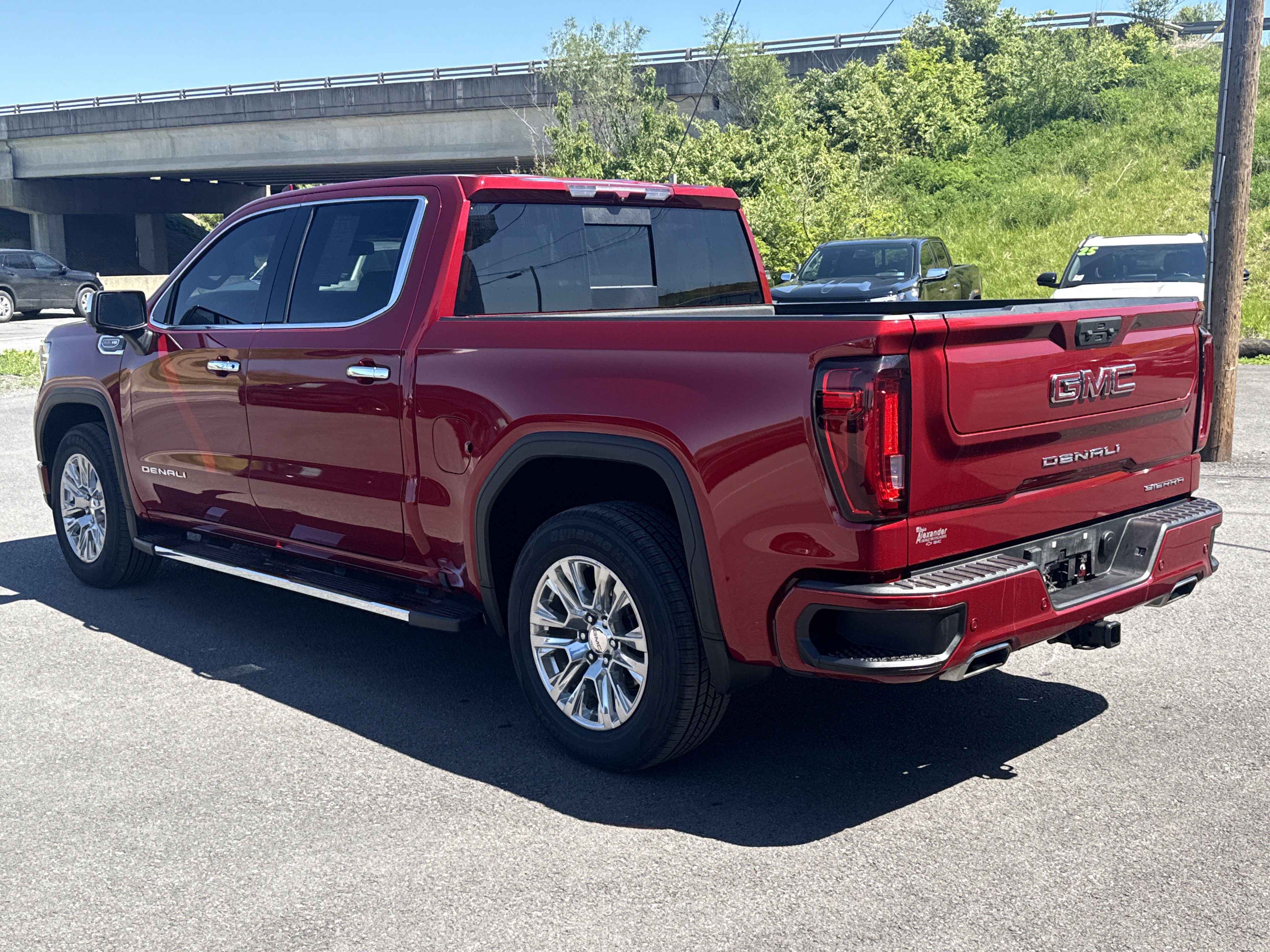 Used 2022 GMC Sierra 1500 Denali AWD/4WD image 6