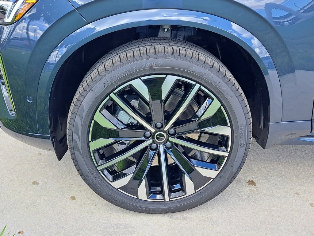 New 2026 Volvo XC90 B6 Ultra image 3
