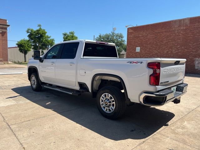 Used 2025 Chevrolet Silverado 2500 LT w/ Convenience Package AWD/4WD image 3