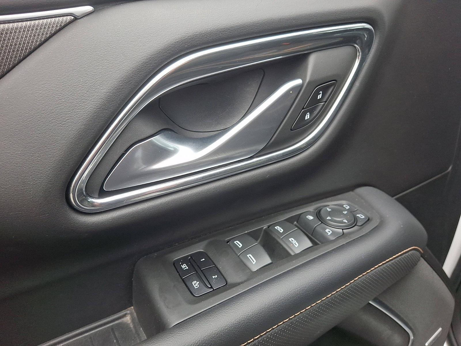 Used 2022 GMC Yukon AT4 image 15