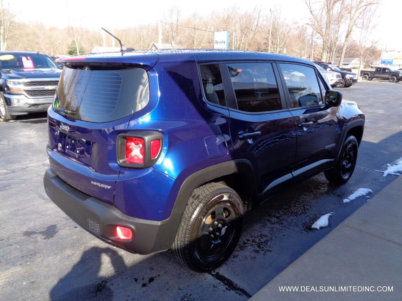 Used 2017 Jeep Renegade Sport w/ Power & Air Group image 3