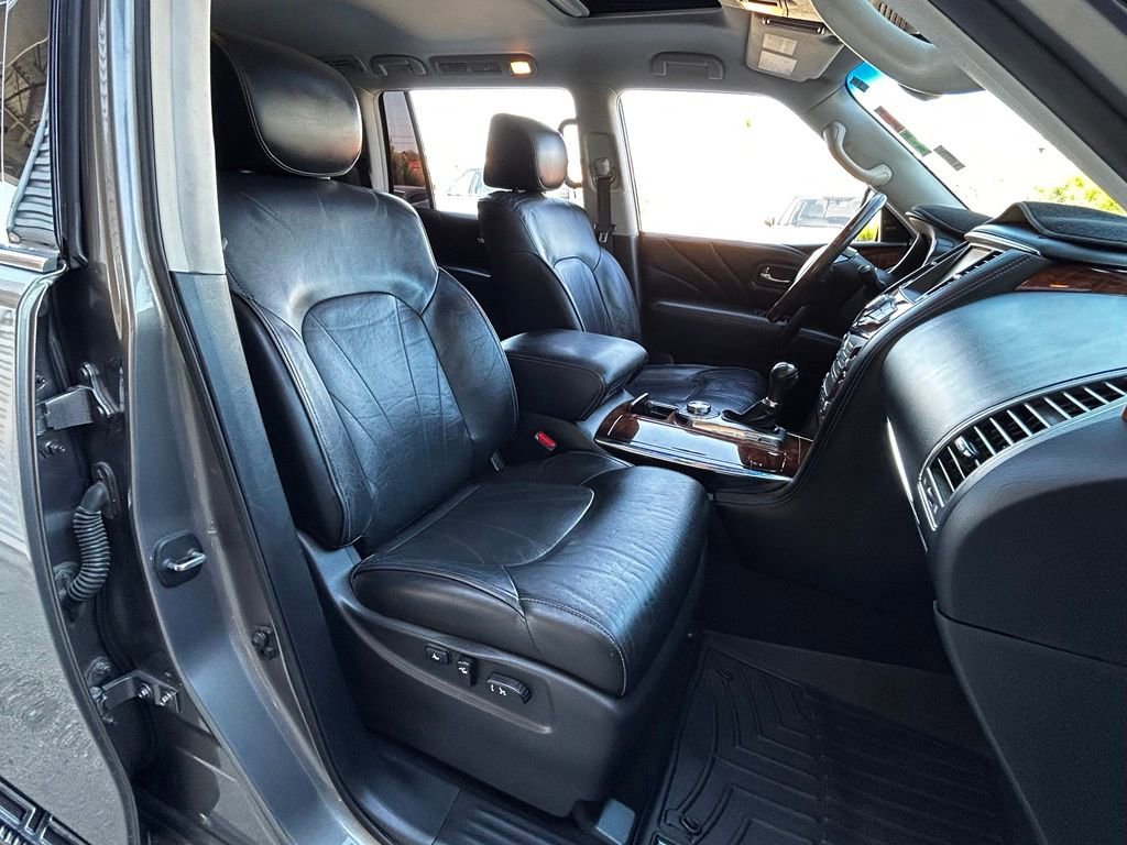 Used 2015 INFINITI QX80 4WD w/ Deluxe Technology Package image 35
