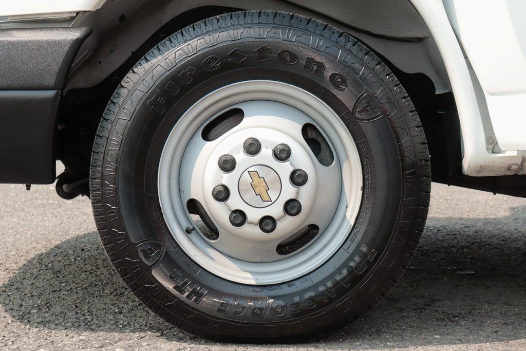Used 2015 Chevrolet Express 4500 RWD image 41