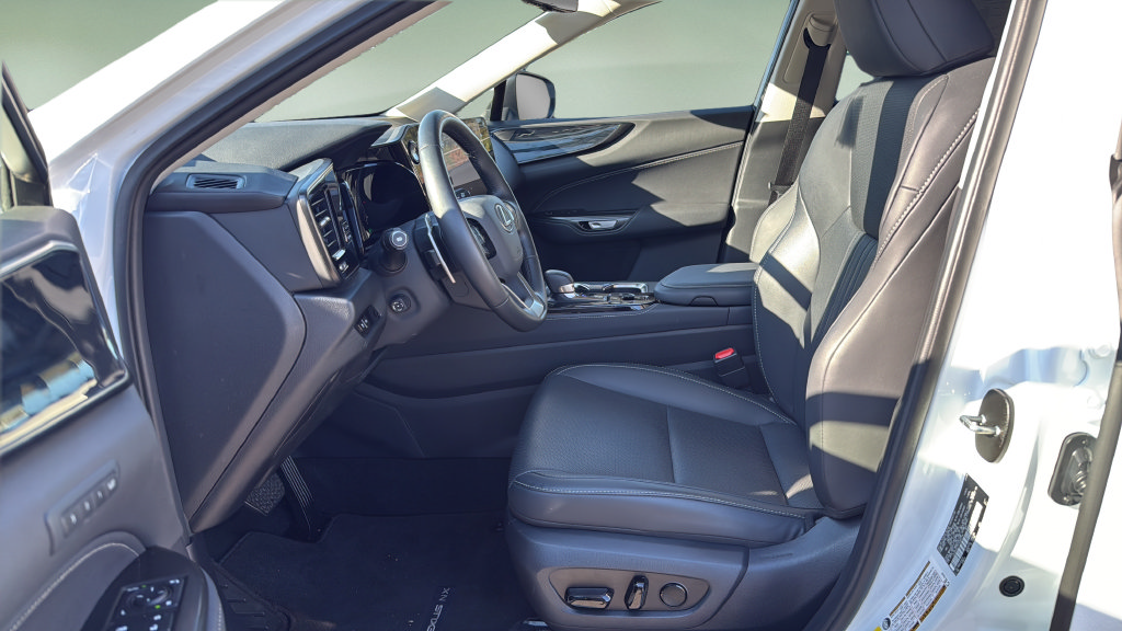 Certified 2026 Lexus NX 350h AWD w/ Accessory Package (K3) image 12