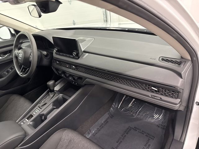 Certified 2023 Honda Accord EX image 19