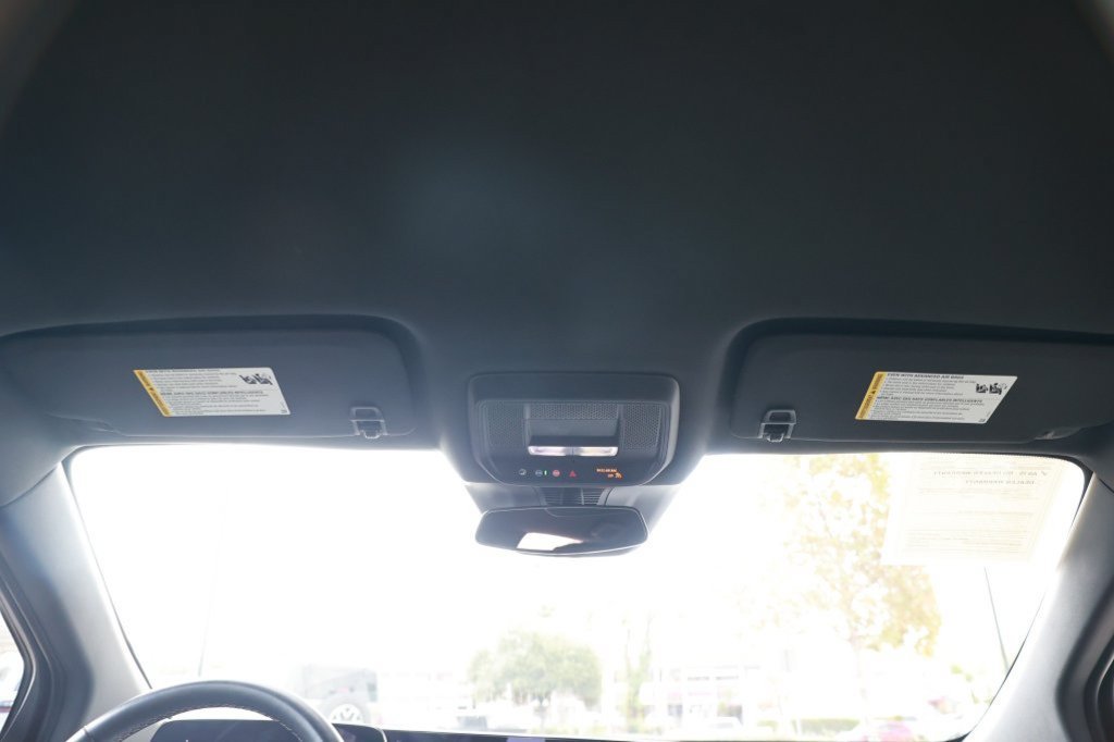 Used 2024 Chevrolet Blazer EV LT AWD/4WD image 33