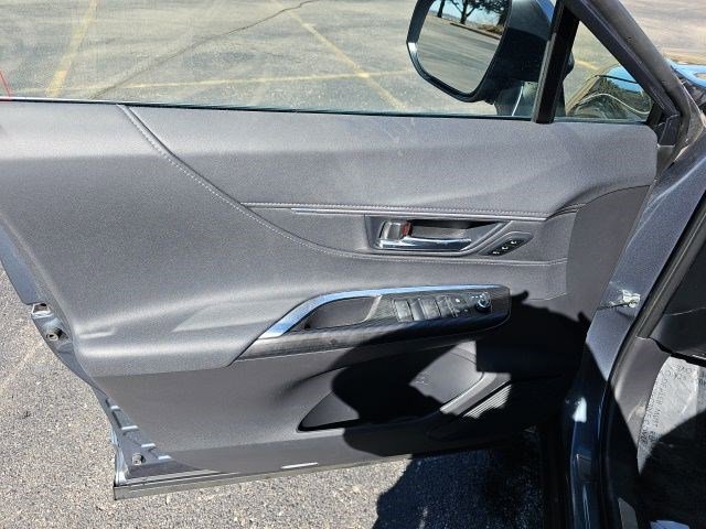 Used 2024 Toyota Venza XLE image 20