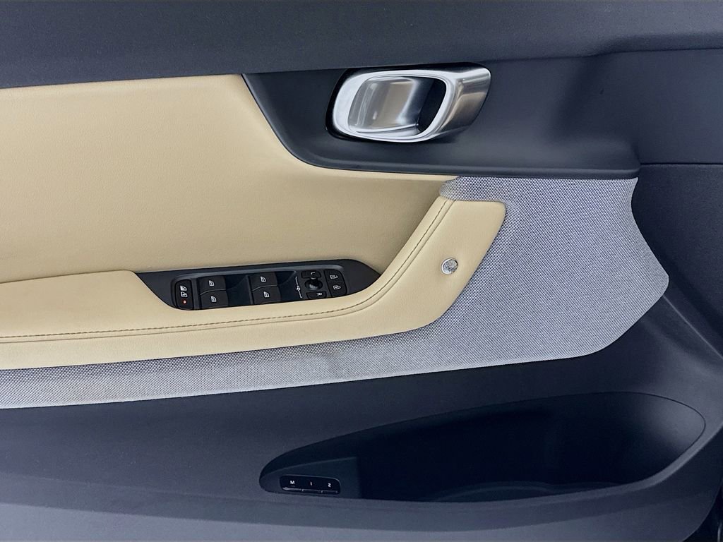 Used 2022 Polestar Polestar 2 w/ Plus Package image 17