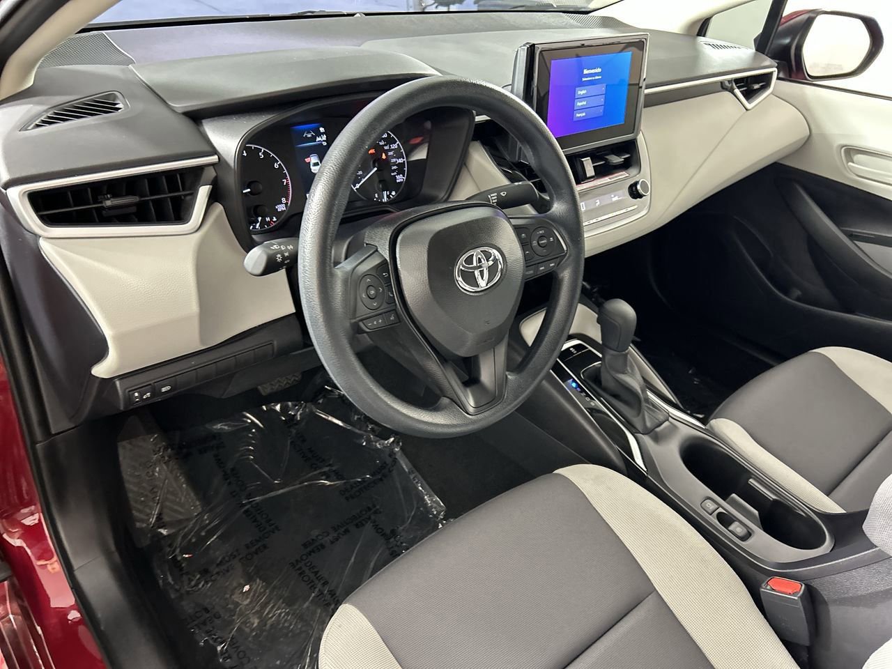 Used 2025 Toyota Corolla LE image 11