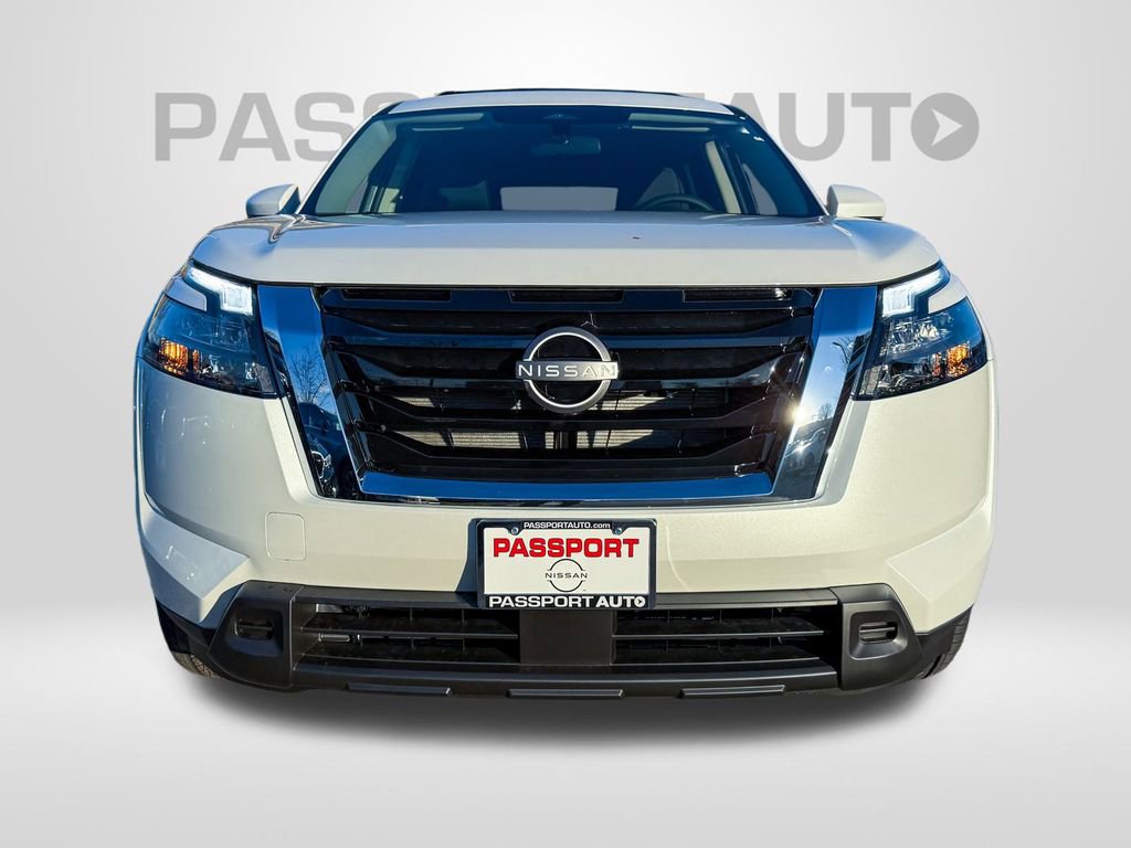 New 2025 Nissan Pathfinder SV w/ Cargo Package image 2