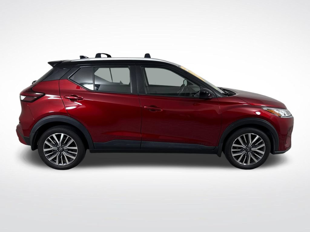 Used 2024 Nissan Kicks SV w/ Interior Electronics Package FWD image 2