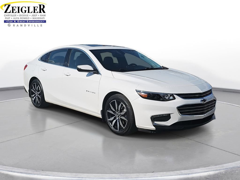 Used 2018 Chevrolet Malibu LT w/ Leather Package image 3