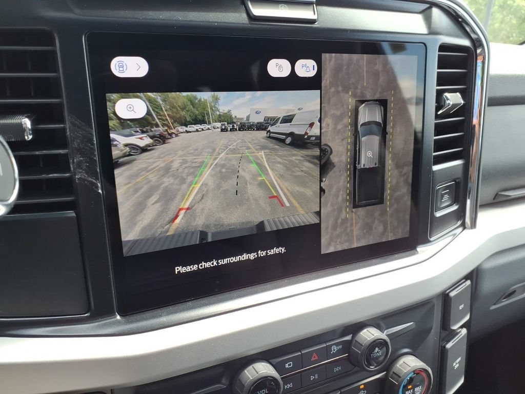 New 2026 Ford F250 XLT w/ XLT Premium Package AWD/4WD image 13