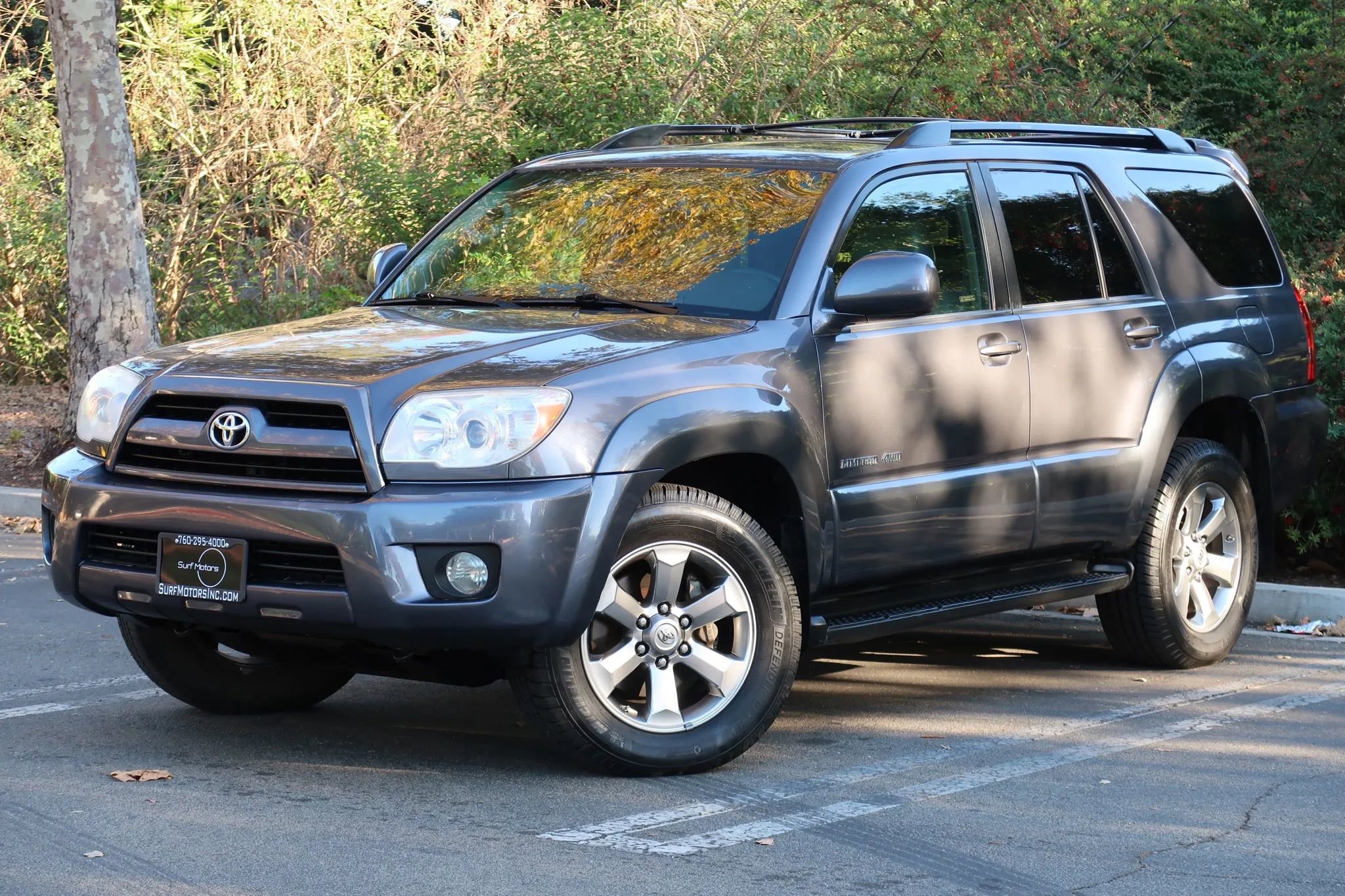 Used 2006 Toyota 4Runner Limited AWD/4WD image 2