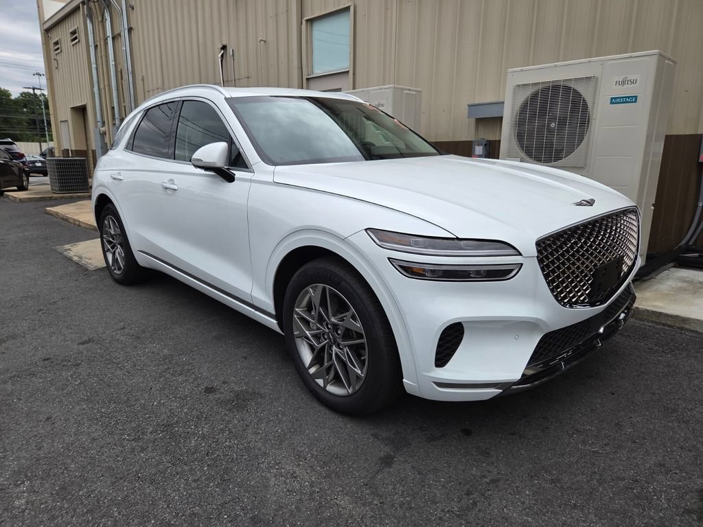 Used 2024 Genesis GV70 2.5T w/ Advanced Package AWD/4WD image 3