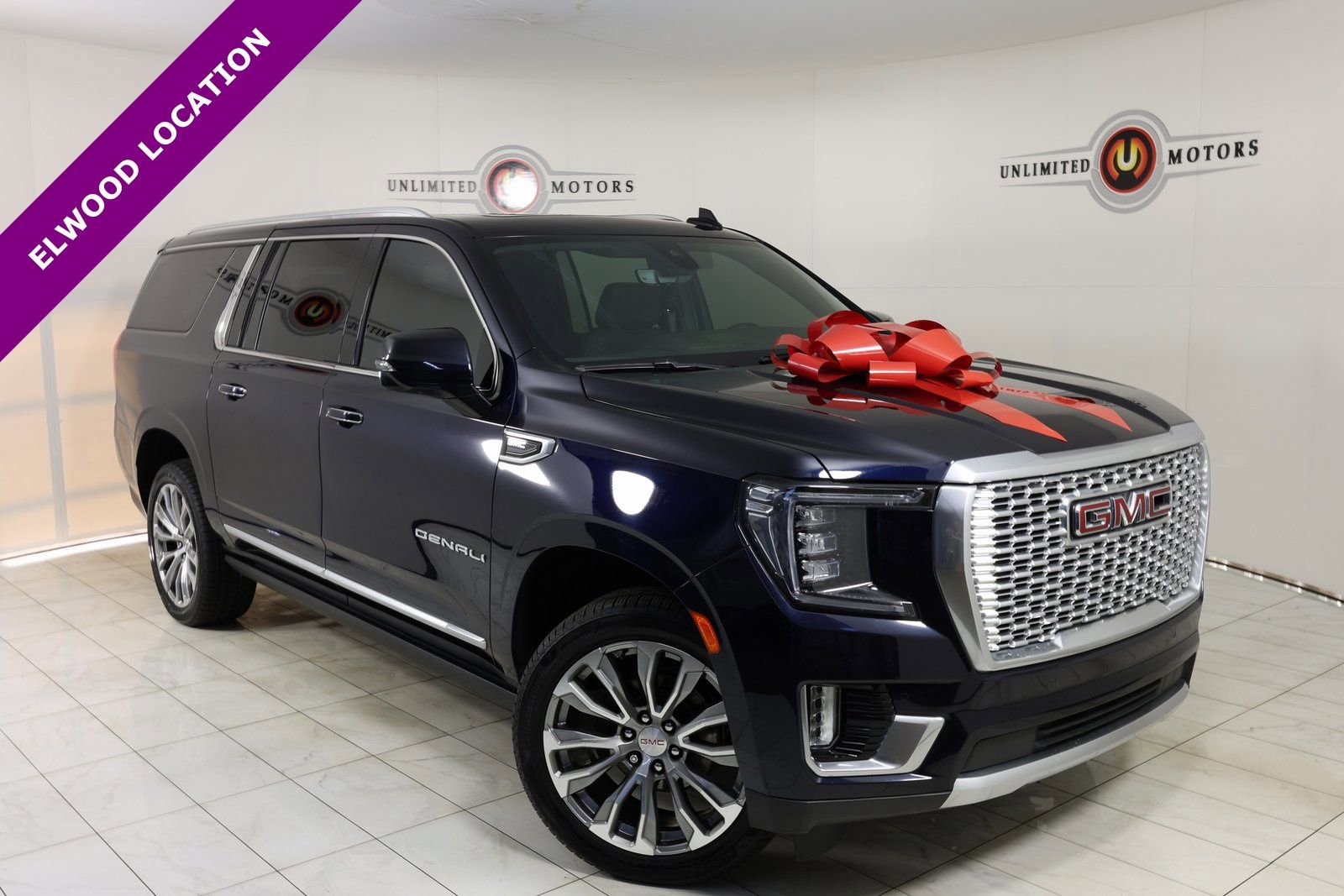Used 2021 GMC Yukon XL Denali w/ Denali Premium Package image 1