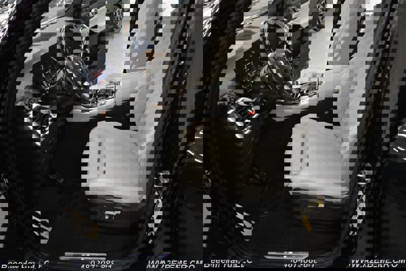 Used 2024 BMW X5 xDrive40i w/ M Sport Package image 14