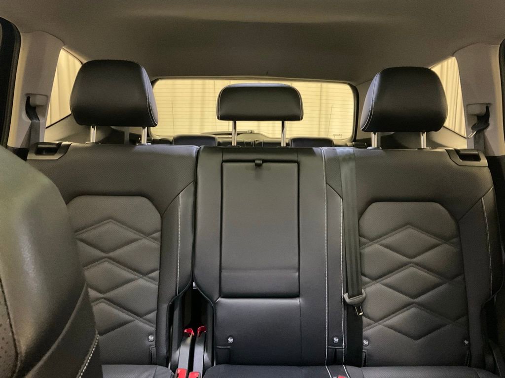 Used 2024 Volkswagen Atlas SE image 28