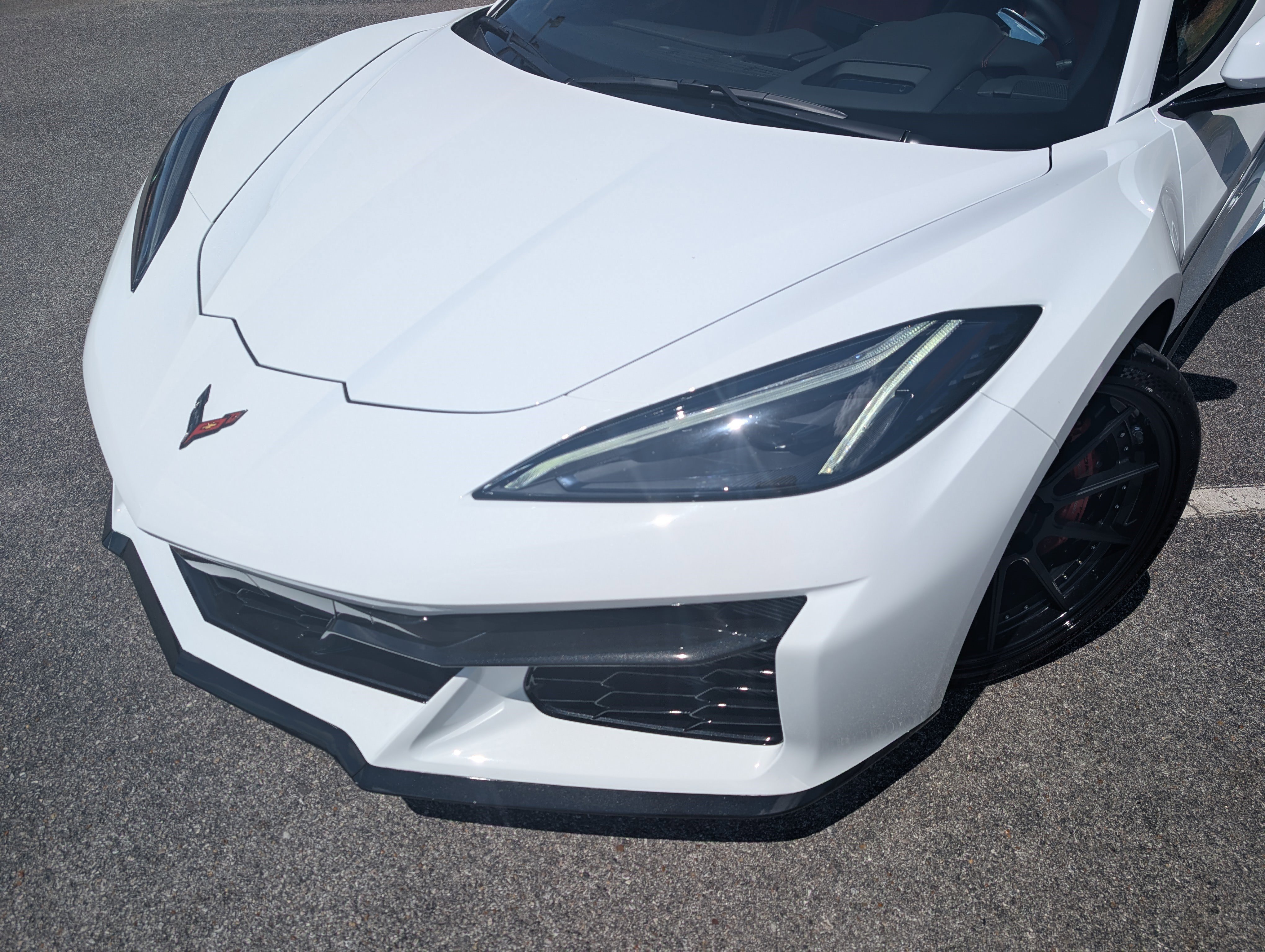 Used 2025 Chevrolet Corvette E-Ray AWD/4WD image 13