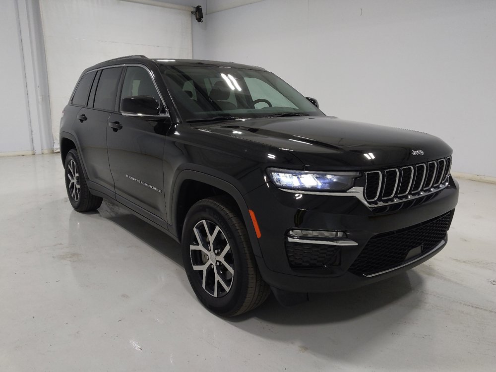 Used 2023 Jeep Grand Cherokee Limited w/ Trailer Tow Package AWD/4WD image 13