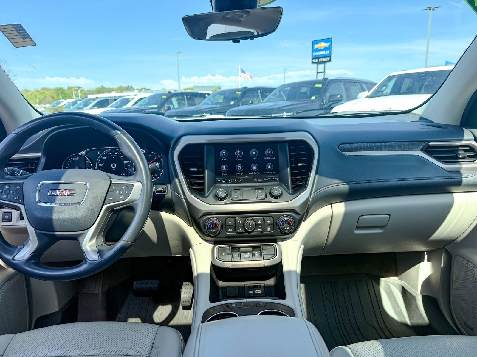 Used 2020 GMC Acadia Denali w/ Technology Package AWD/4WD image 28