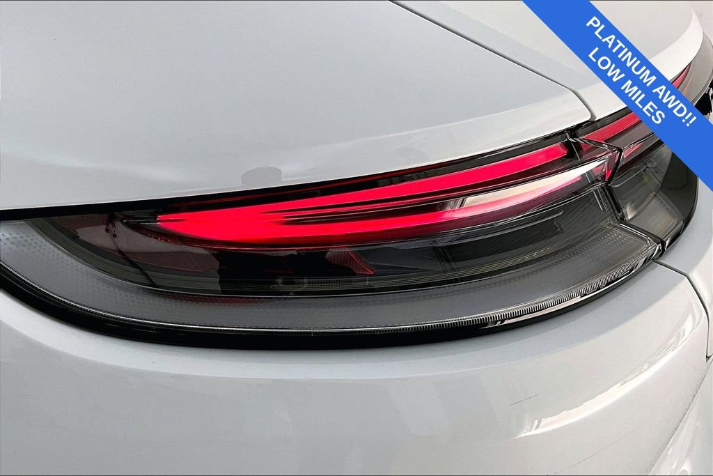 Used 2022 Porsche Panamera Platinum Edition image 38