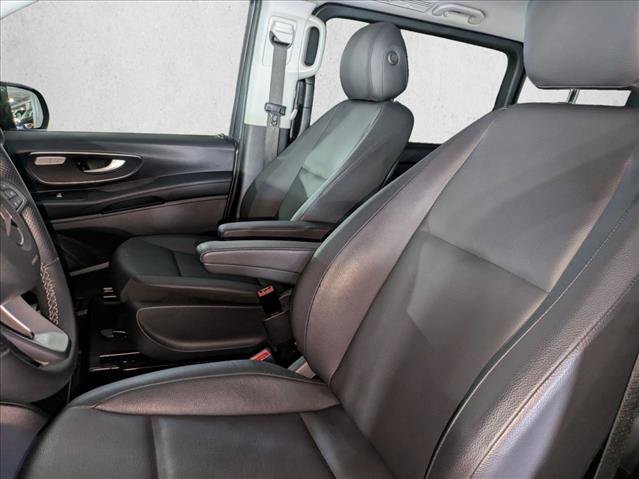Used 2023 Mercedes-Benz Metris Passenger image 17