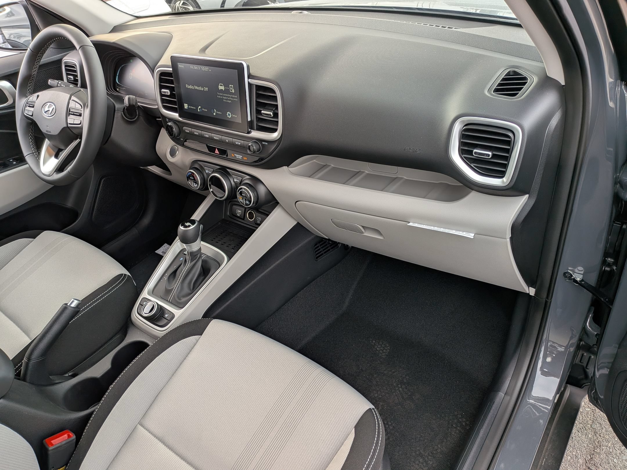 New 2026 Hyundai Venue SEL FWD image 25