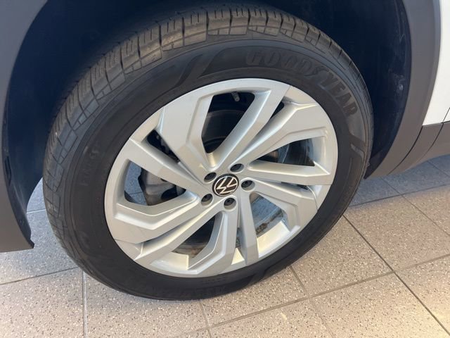 Used 2023 Volkswagen Atlas SE image 44