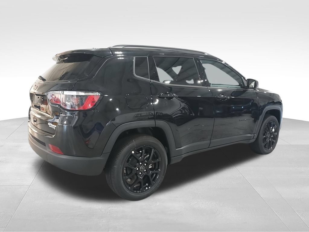 New 2026 Jeep Compass Latitude AWD/4WD image 8
