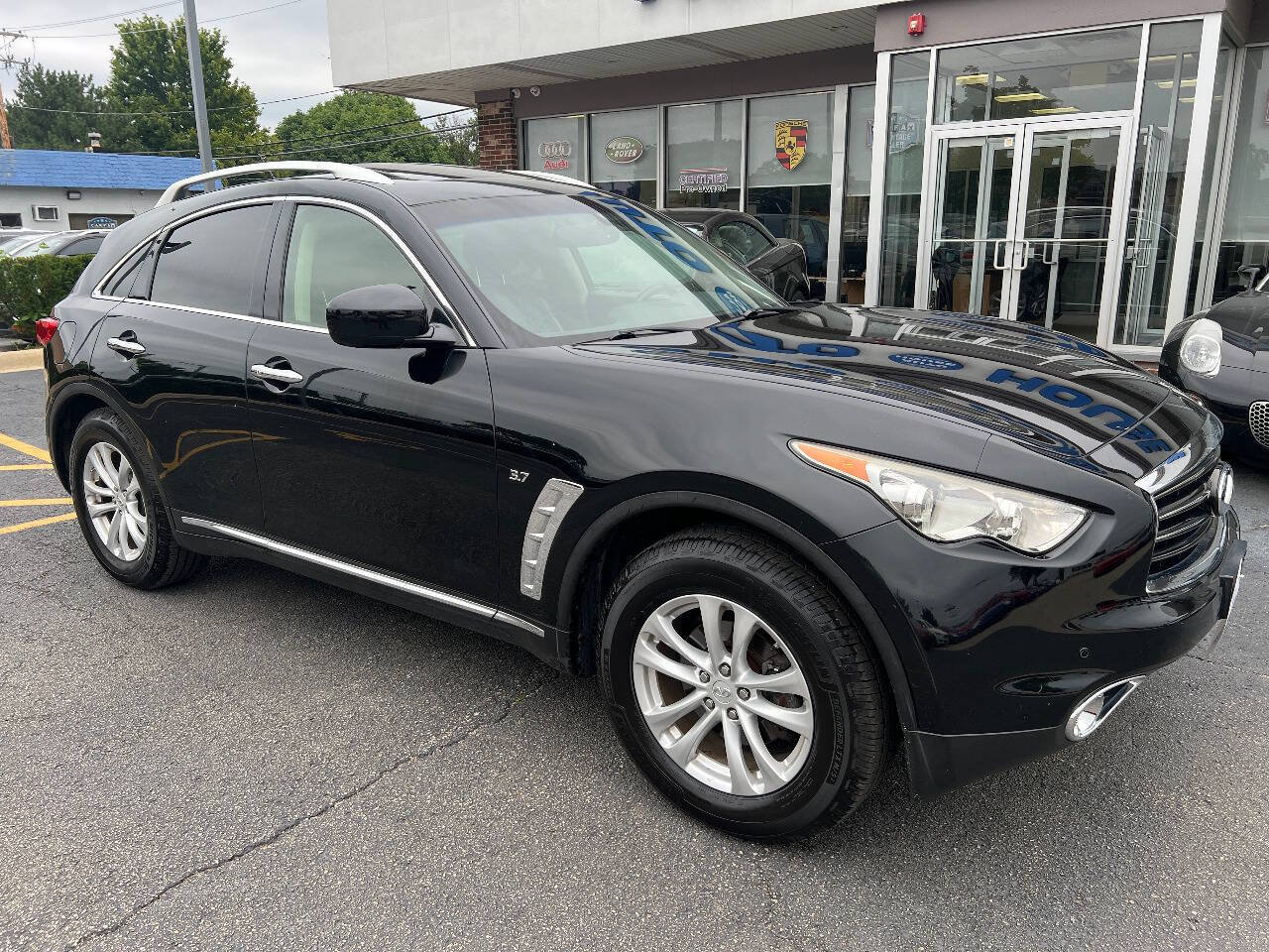 Used 2014 INFINITI QX70 AWD w/ Premium Package image 4