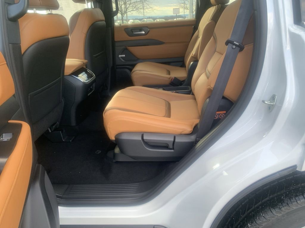 New 2026 Nissan Armada SL w/ Captain's Chari Seat Package AWD/4WD image 24
